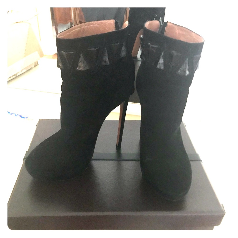 Alaia most stunning booties